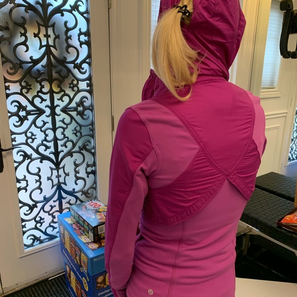 Lulu Lemon Running jacket - Picture 6 of 7